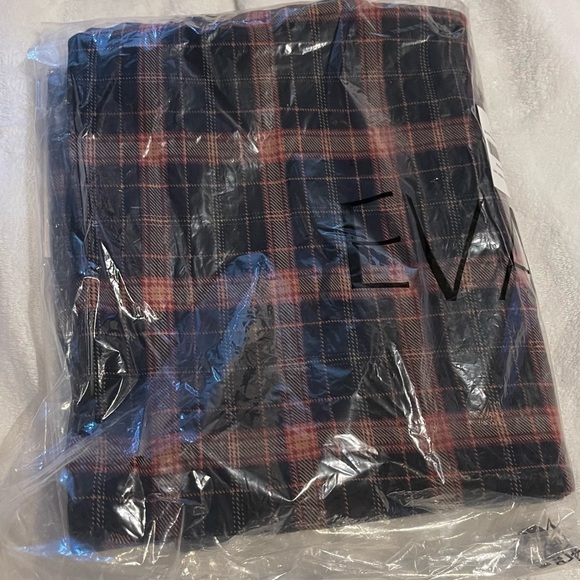 Evans 22W & 24W Red Check Vibin' Print Legging 4A11.8 - Picture 7 of 8